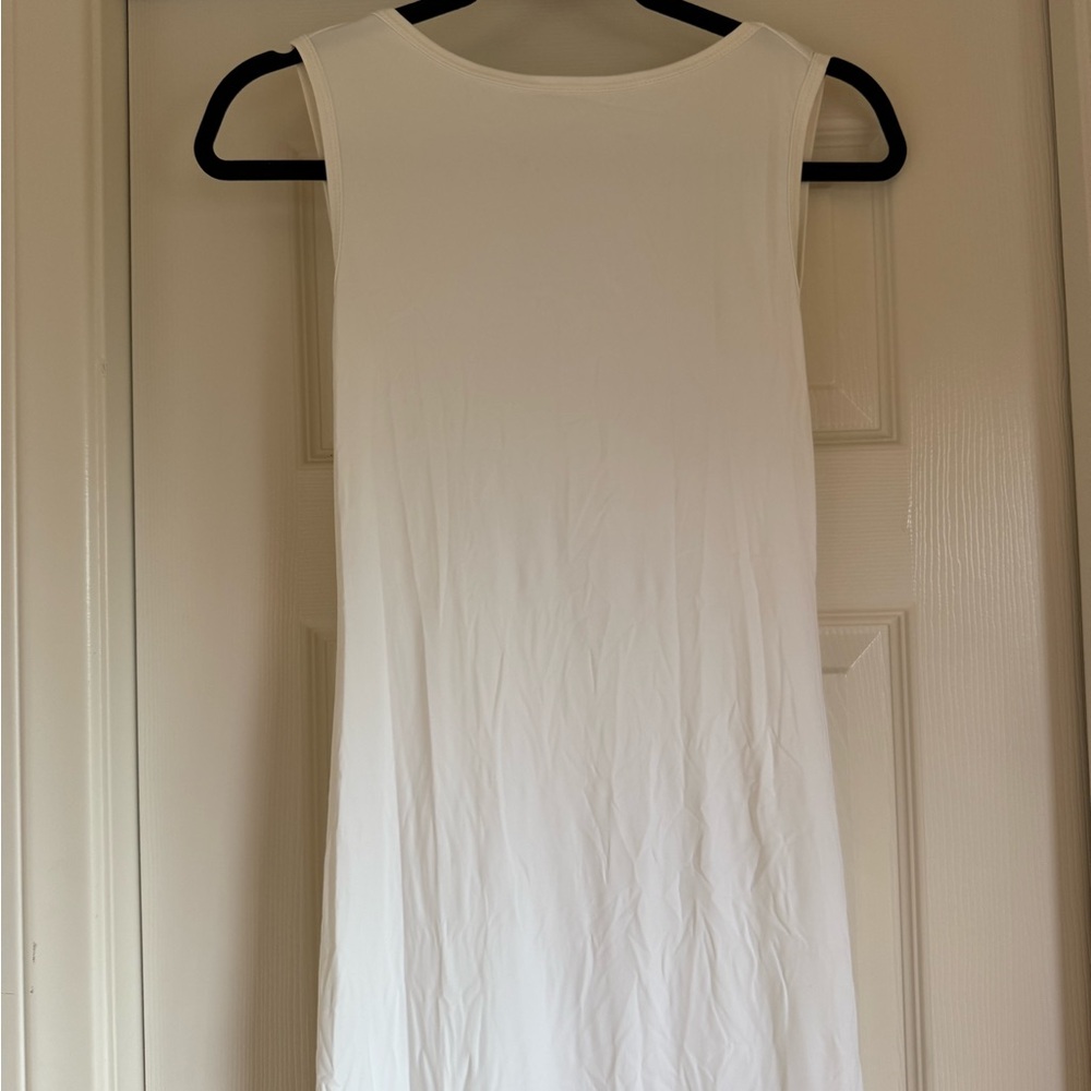 Elegant White Maxi Dress - Picture 6 of 10